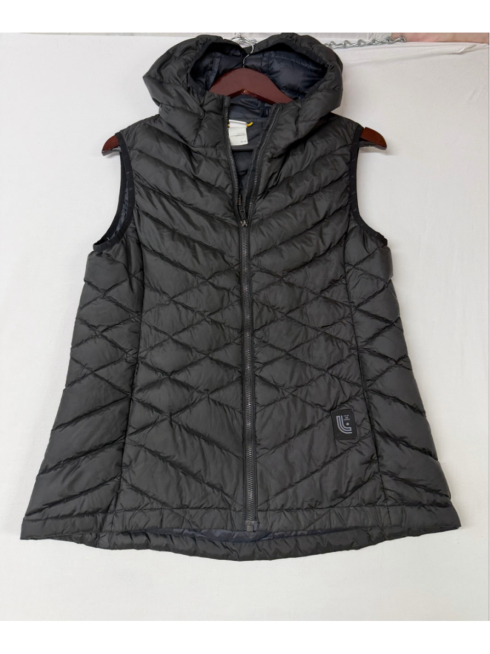 Women's Lole Black Puffer Vest with Hood, Size M. 2019